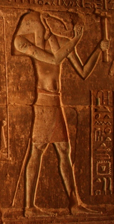 The god Thoth. Relief from the ptolemaic temple in Deir el-Medina. Photo: Mª Rosa Valdesogo Martín.