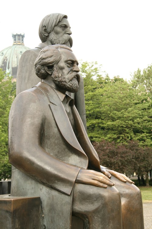 Marx and Engels. Berlin. Reflexions about the art in Ancient Egypt